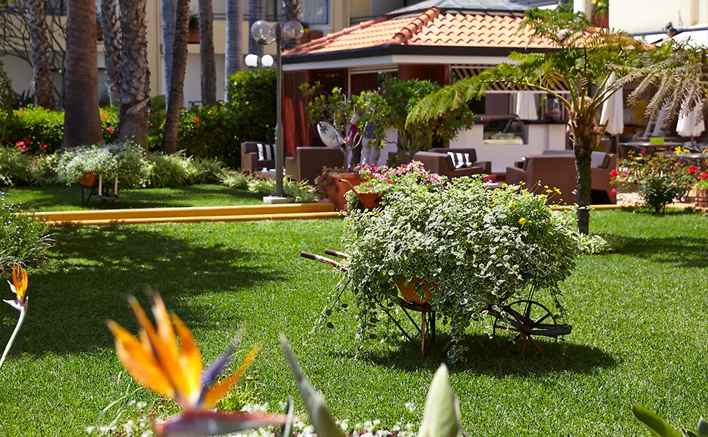 **** Aparthotel The Residence Porto Mare - Portobay Funchal  Portugal